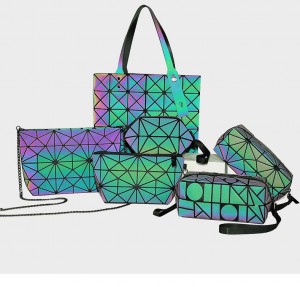 ጂዮሜትራዊ ለተስፋፋ ሴቶች ቦርሳዎችና Holographic ንጸባራቂ ለመዋቢያነት ቦርሳዎች
