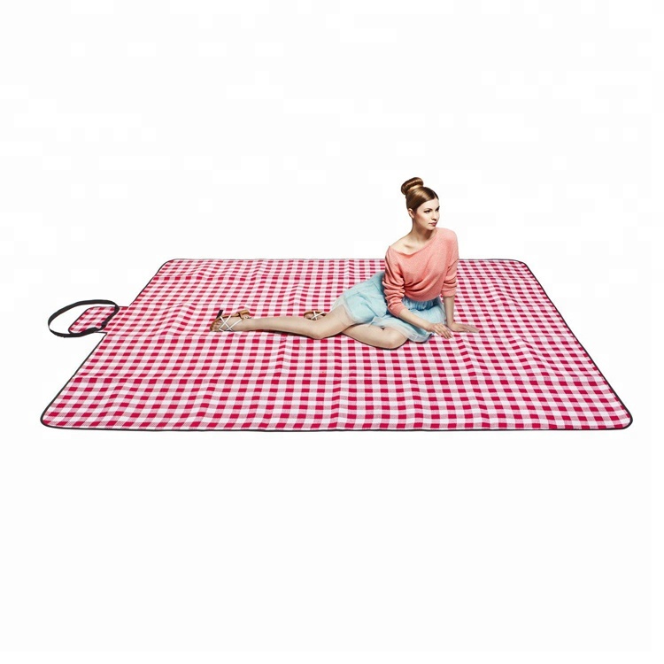 OEM China Plush Dog Toys -
Oversized Outdoor Soft Fleece material Tent Mat Picnic Blanket with Waterproof – V-FOX detail pictures