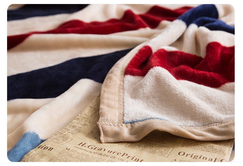 China Manufacturer for Travel Bag -
Modern Minimalist Striped Thick Double Layer Children’S Blanket Reversible Microfiber Solid Bed Linings Blanket – V-FOX detail pictures