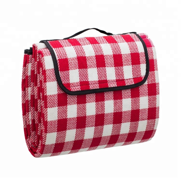 OEM China Plush Dog Toys -
Oversized Outdoor Soft Fleece material Tent Mat Picnic Blanket with Waterproof – V-FOX detail pictures